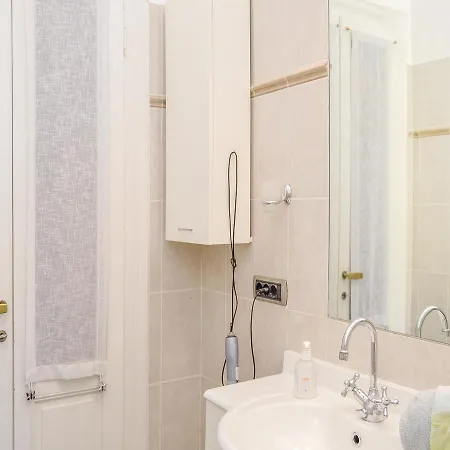 Two-bedroom Holiday Castelletto S. Ticino With A Fireplace 09 Σπίτι διακοπών *